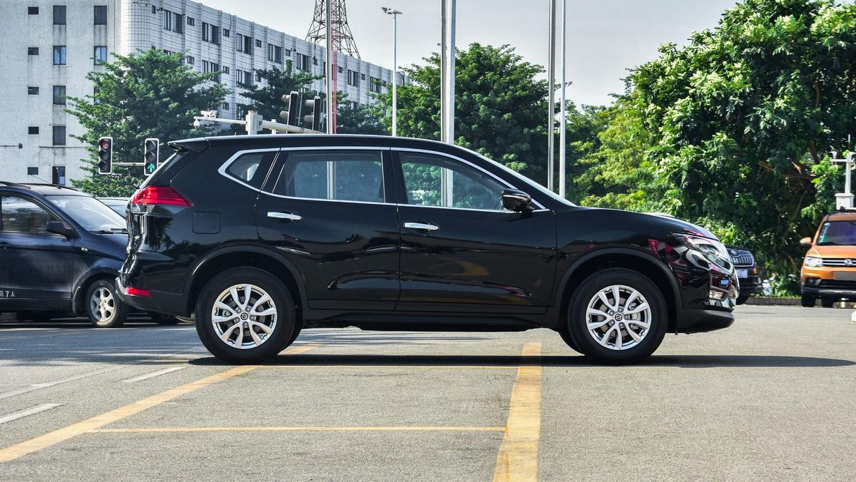 探索越野新境界，RAV4与奇骏的激情碰撞