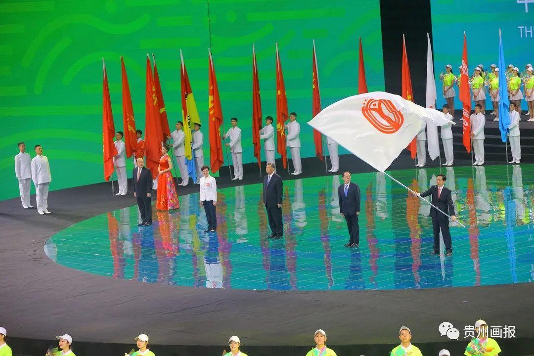 新2025奥门兔费资料,专家意见解释定义