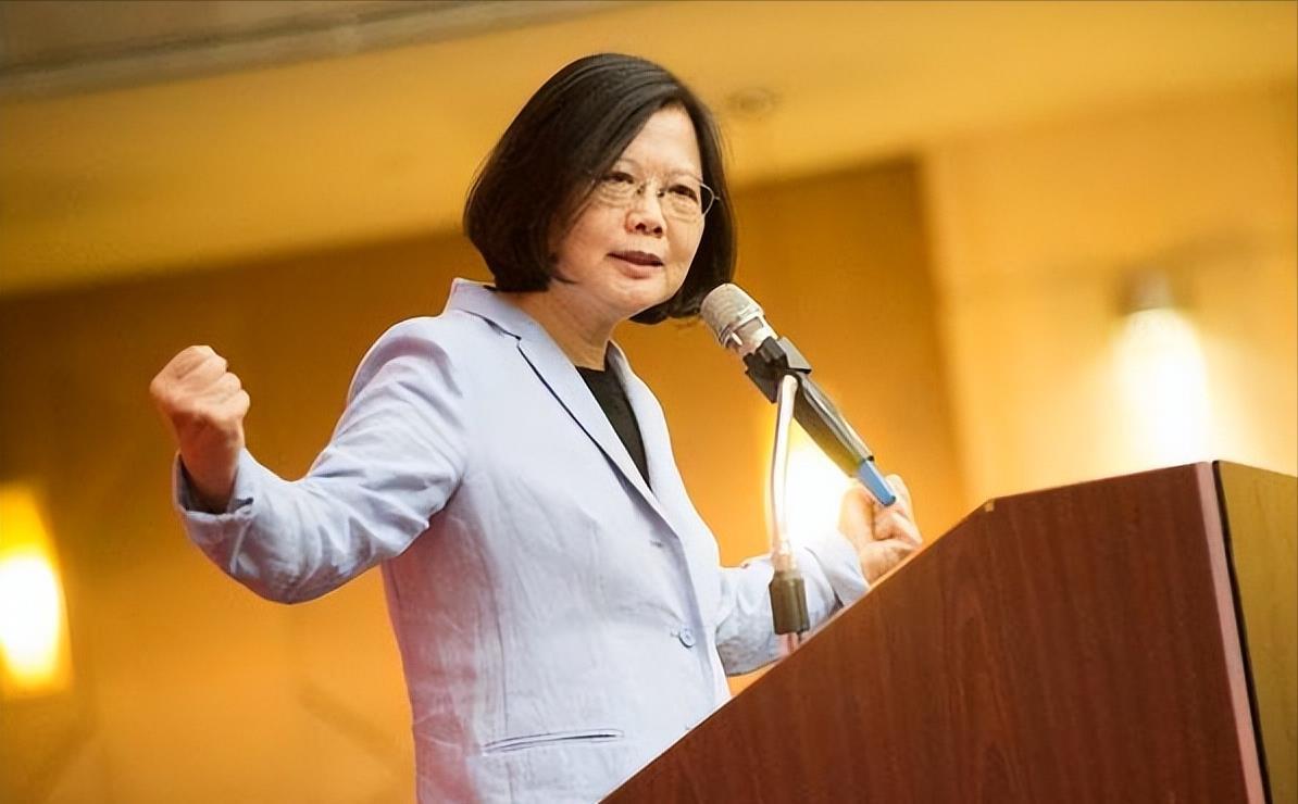 2025新澳门正版免费资本,探索澳门未来，2025新澳门正版免费资本展望