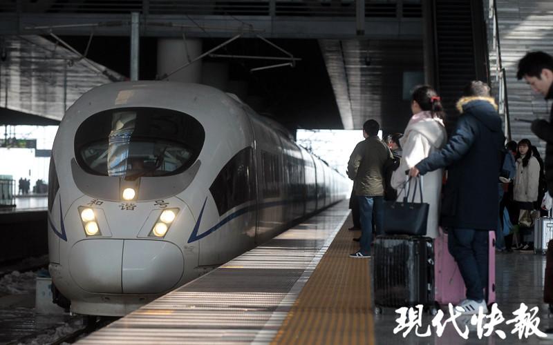 2025香港资料免费大全最新版下载,探索香港，最新免费资料大全下载指南 2025版