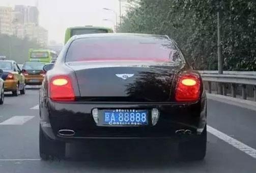 7777788888王中王免费开奖,揭秘王中王彩票背后的故事，77777与88888的神秘免费开奖之旅